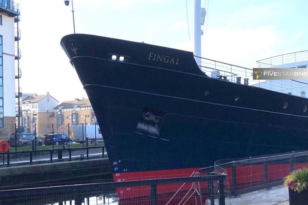 Waterfront Living In Leith With Free Parking! Apartamento Edimburgo Exterior foto