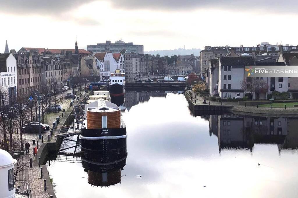 Waterfront Living In Leith With Free Parking! Apartamento Edimburgo Exterior foto