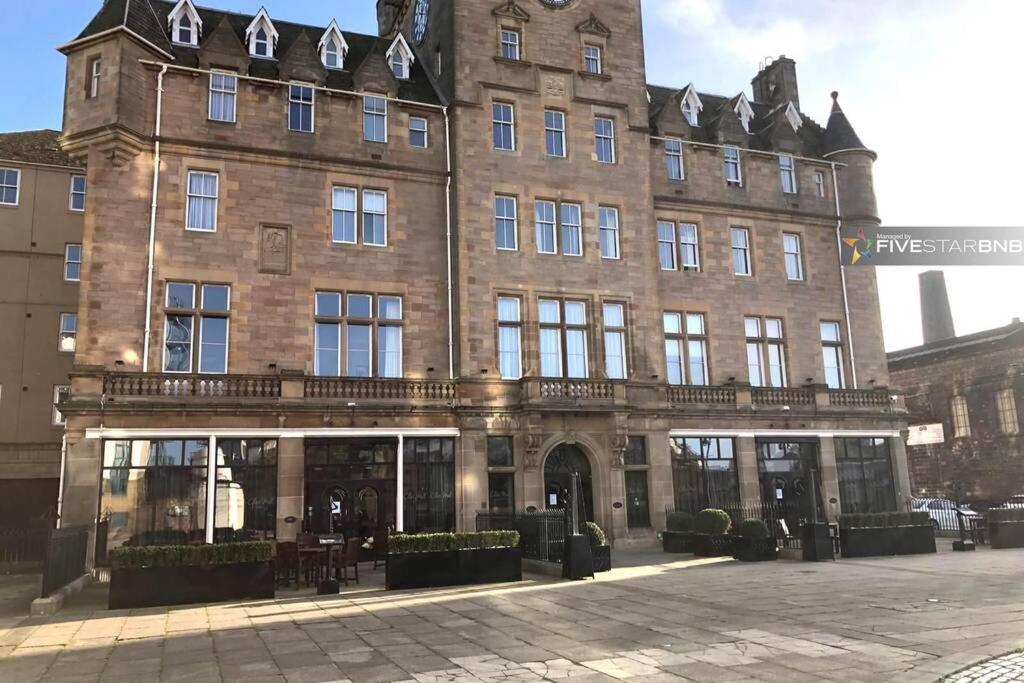 Waterfront Living In Leith With Free Parking! Apartamento Edimburgo Exterior foto
