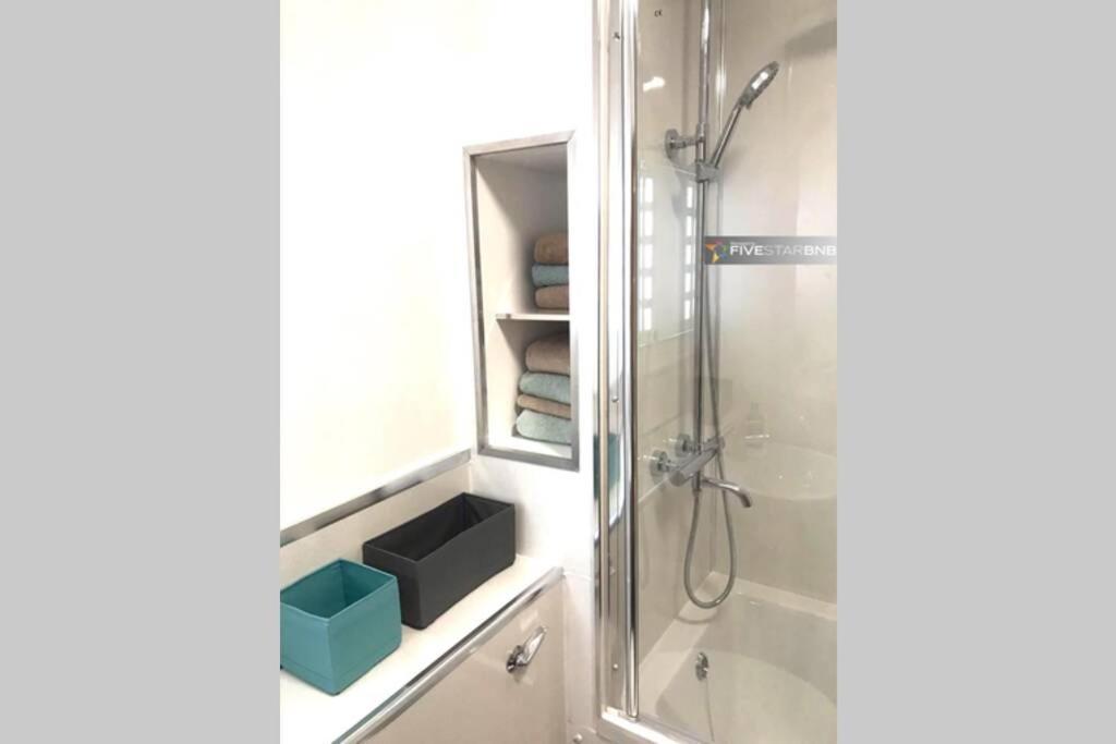 Waterfront Living In Leith With Free Parking! Apartamento Edimburgo Exterior foto